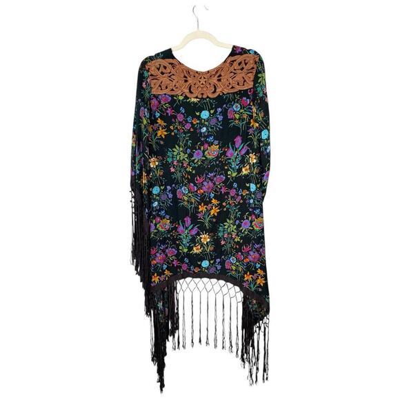 SPELL & The Gypsy Tassel Queen Kimono Black Dark Floral OS Bohemian Summer Pool - Picture 3 of 10